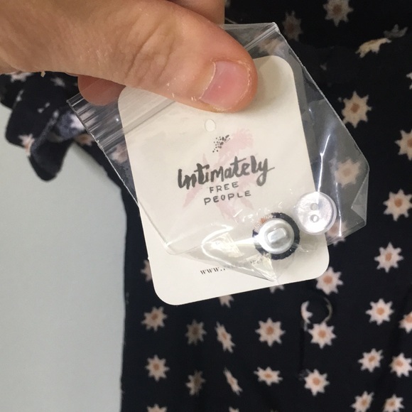 Free people navy NWT intimately flower ruffle - Picture 7 of 7